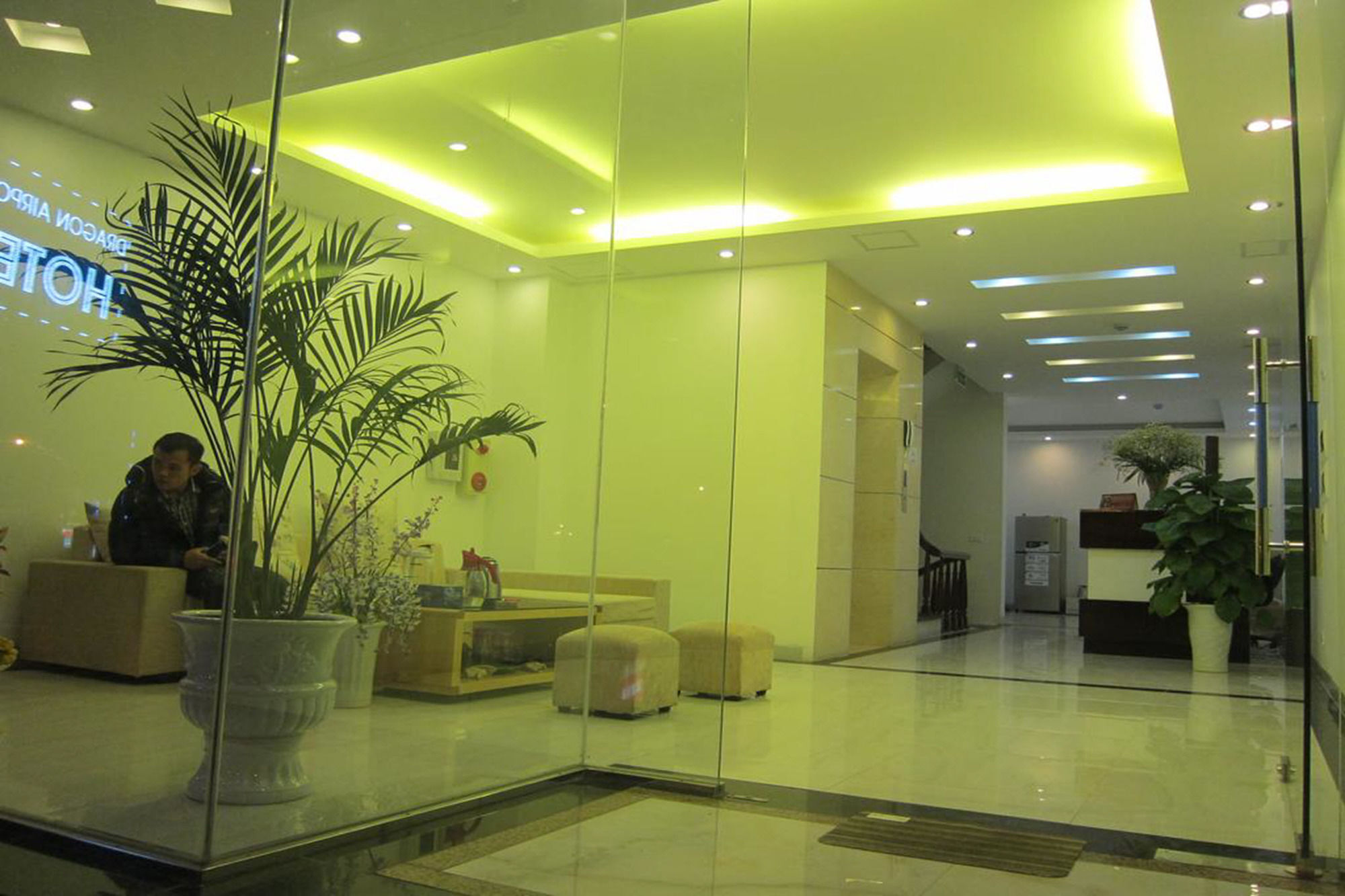 Noi Bai Dragon Airport Hotel מראה חיצוני תמונה