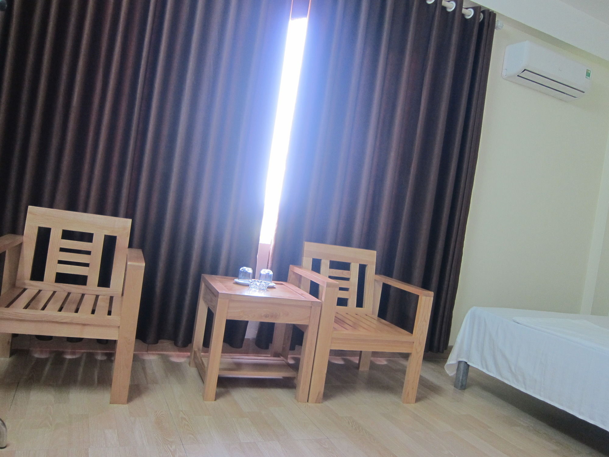 Noi Bai Dragon Airport Hotel מראה חיצוני תמונה